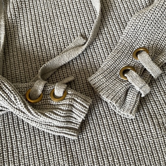 G By Guess, Grey Sweater - Picture 3 of 4